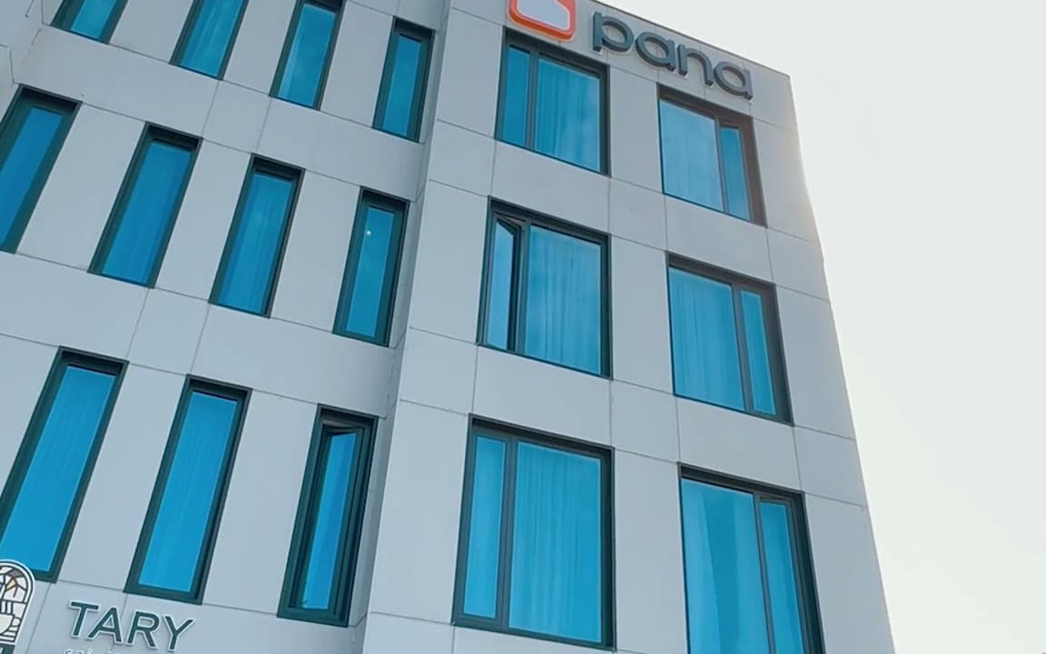 Фасад построенного гостиничного комплекса Pana